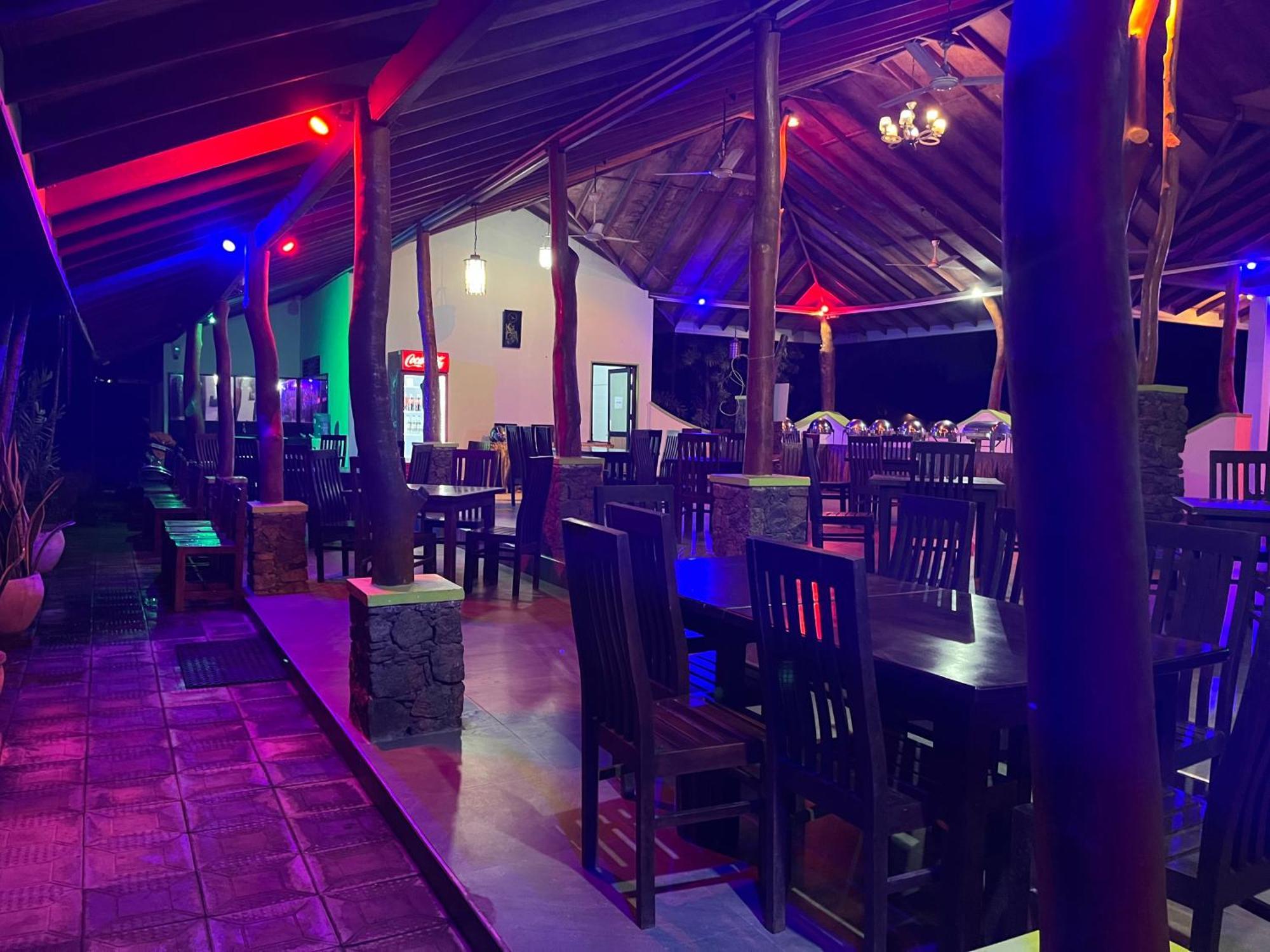 Royal Green Garden - Puttalam Exterior photo